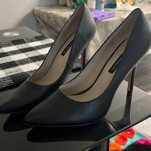 French connection black pointed toe heels
